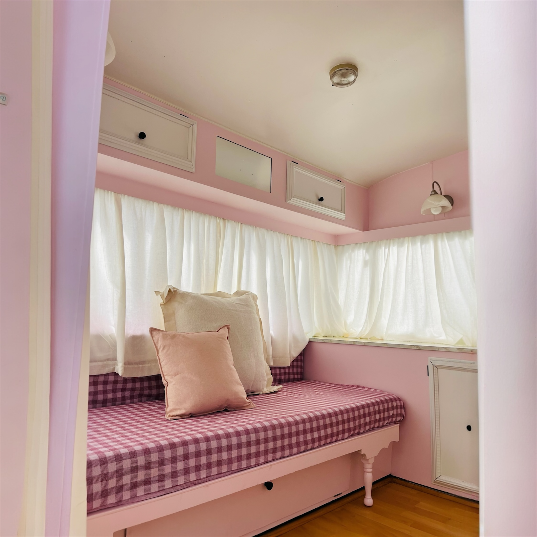 Caravan One - Trailer Homes