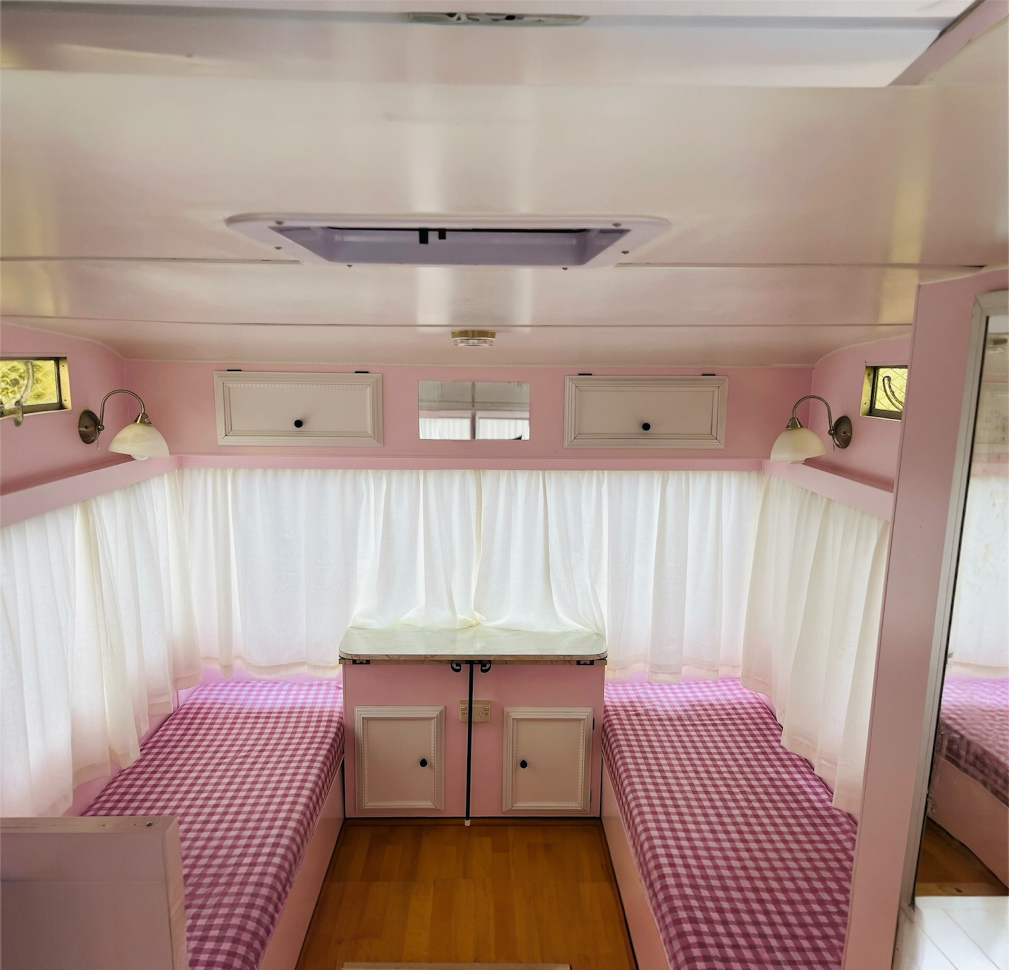 Caravan One - Trailer Homes
